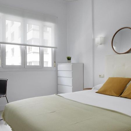 Always Easy I Chillida Apartment Сан Себастиан Екстериор снимка