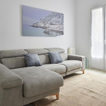 Always Easy I Chillida Apartment Сан Себастиан Екстериор снимка